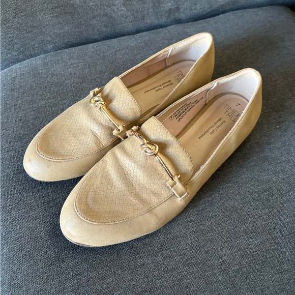 Beige loafers - Picture 3 of 4